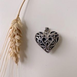 Silver hollow heart pendant